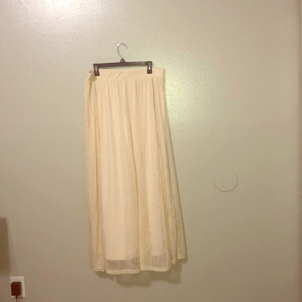 Beige lace maxi skirt